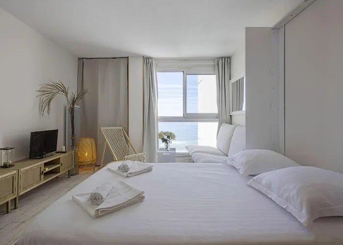 Superbe Face A La Acces Direct